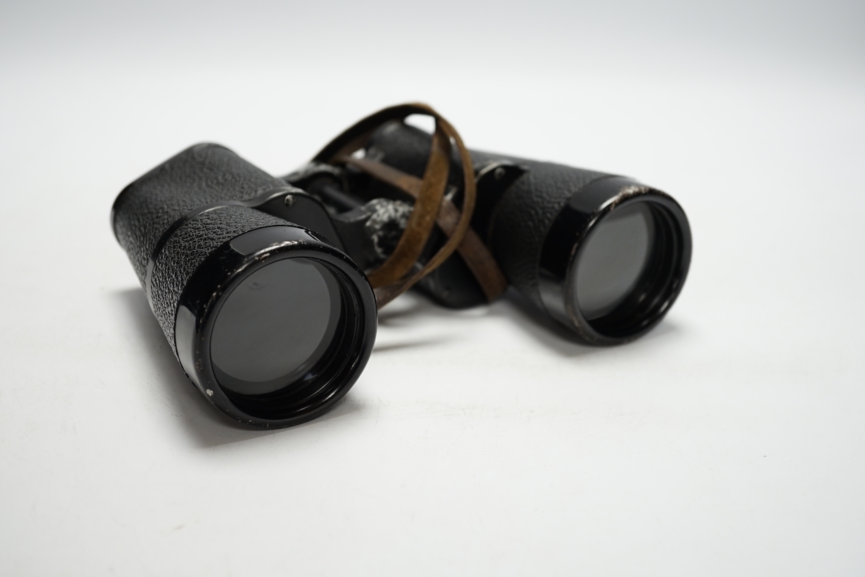 E. Leitz beh Dienstglas field binoculars, 7 x 50, World War II period in original case